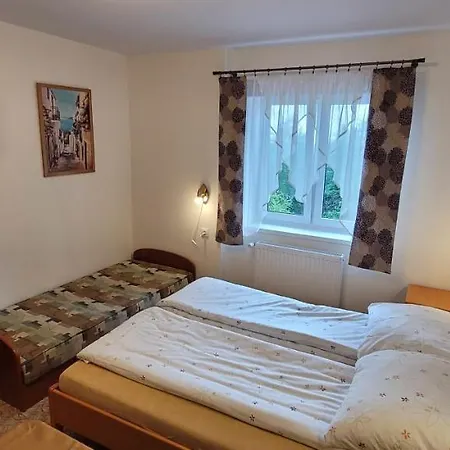 Anna منزل للإقامة كارباش