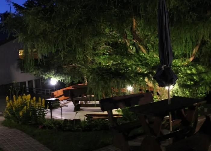 Anna Kwatera prywatna *